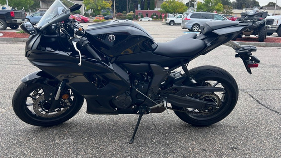 2025 Yamaha YZF R7