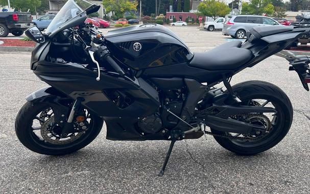 2025 Yamaha YZF R7