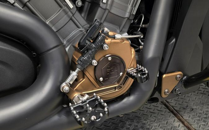 2020 Indian Motorcycle CHALLENGER DARK HORSE