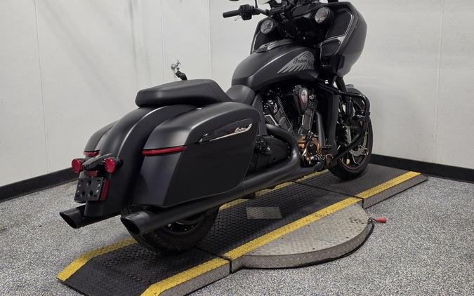 2020 Indian Motorcycle CHALLENGER DARK HORSE