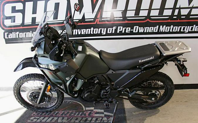 2025 Kawasaki KLR®650 Metallic Matte Old School Green