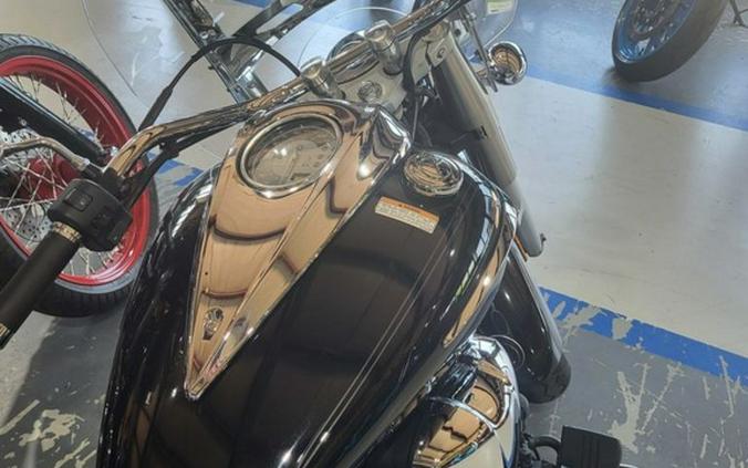 2011 Yamaha V Star® 950 Raven