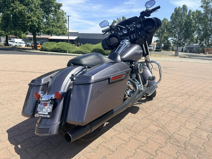 FLHXS 2014 Street Glide® Special