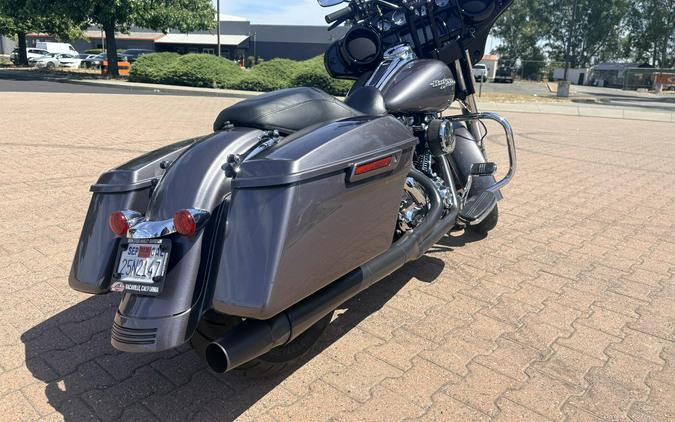 FLHXS 2014 Street Glide® Special