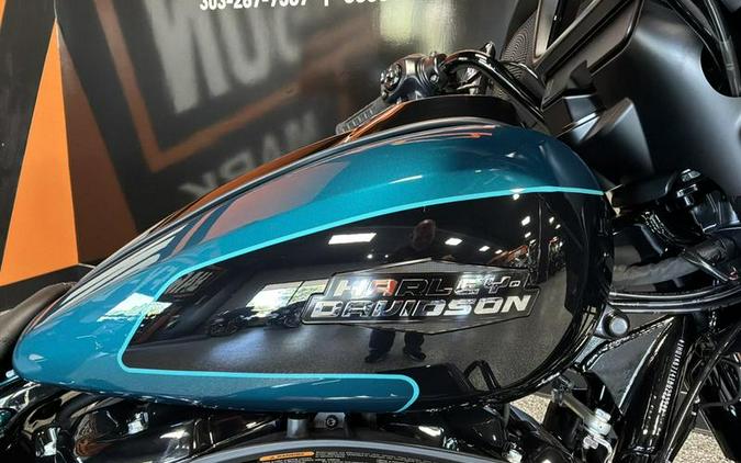 2026 Harley-Davidson® FLHX - Street Glide Turbine Blackout