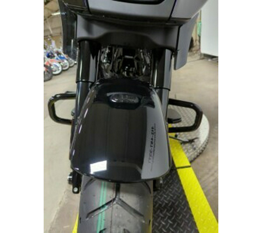 2024 Harley-Davidson® Street Glide® Vivid Black – Black Finish