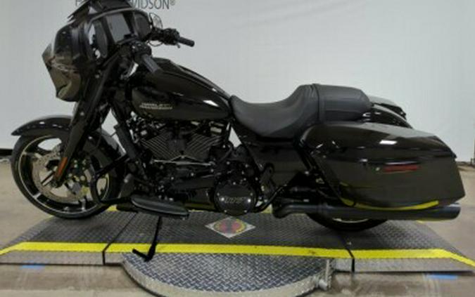 2024 Harley-Davidson® Street Glide® Vivid Black – Black Finish