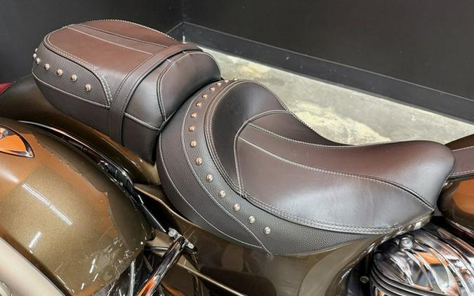 2023 Indian Springfield Bronze Pearl Metallic / Silver Quartz Metallic