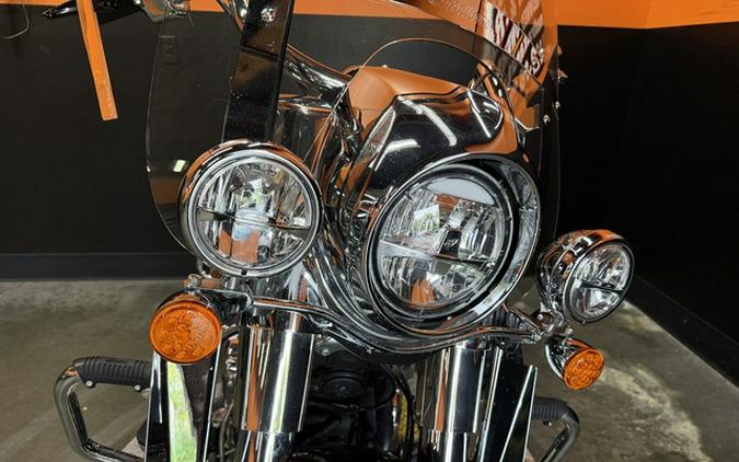 2023 Indian Springfield Bronze Pearl Metallic / Silver Quartz Metallic