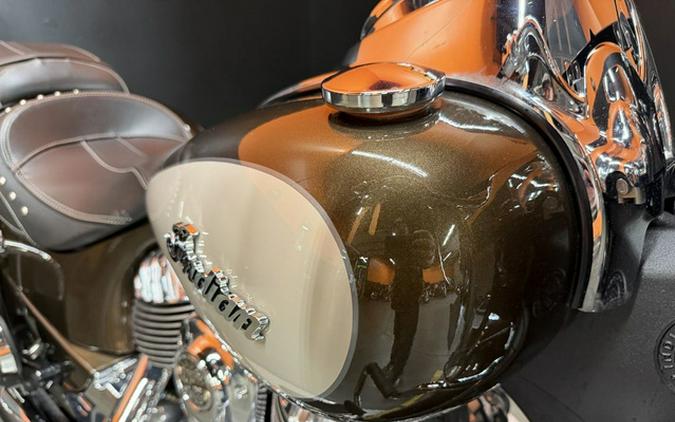 2023 Indian Springfield Bronze Pearl Metallic / Silver Quartz Metallic