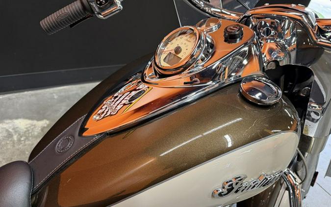 2023 Indian Springfield Bronze Pearl Metallic / Silver Quartz Metallic