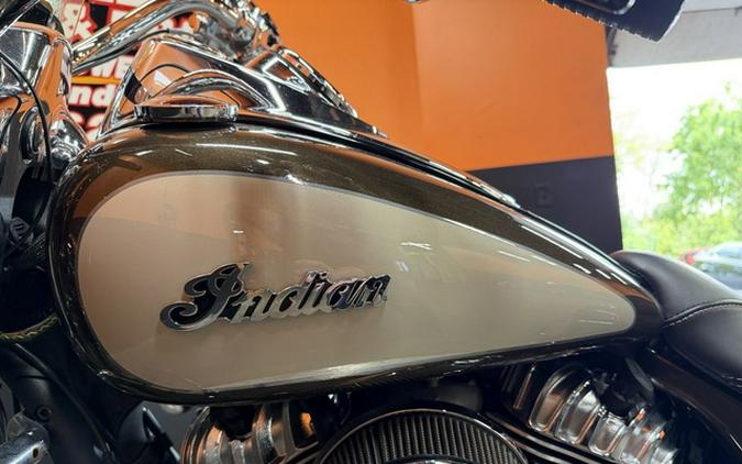 2023 Indian Springfield Bronze Pearl Metallic / Silver Quartz Metallic