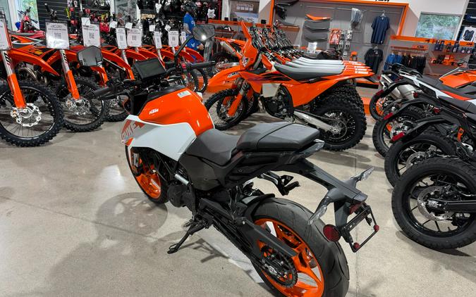 2024 KTM 250 Duke