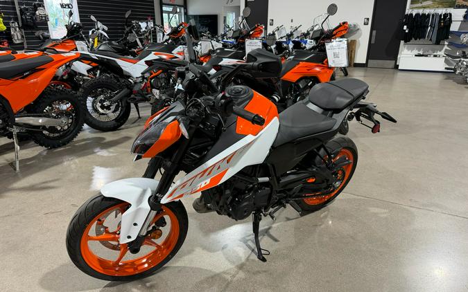 2024 KTM 250 Duke