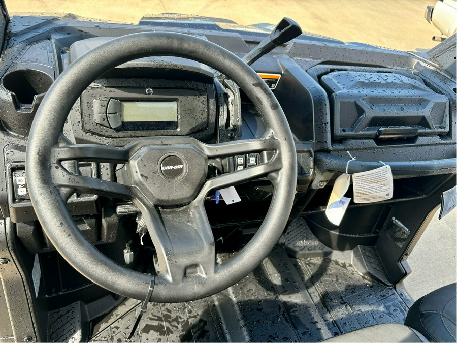 2025 Can-Am™ Defender XT HD10