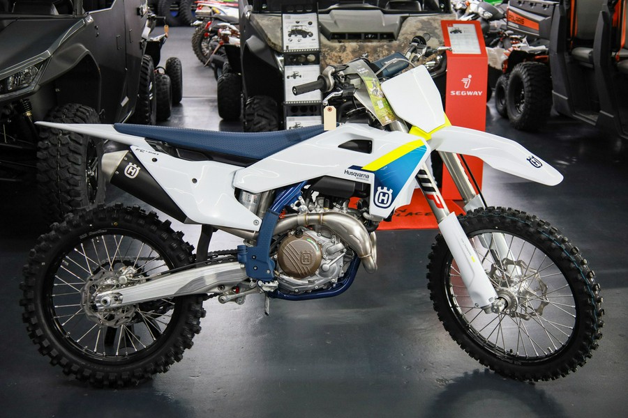 2025 Husqvarna Motorcycles FC 450