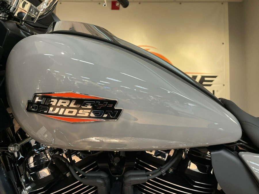 FLTRX 2024 Road Glide™