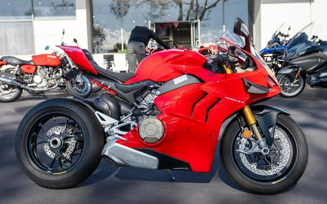 2021 Ducati Panigale V4 S
