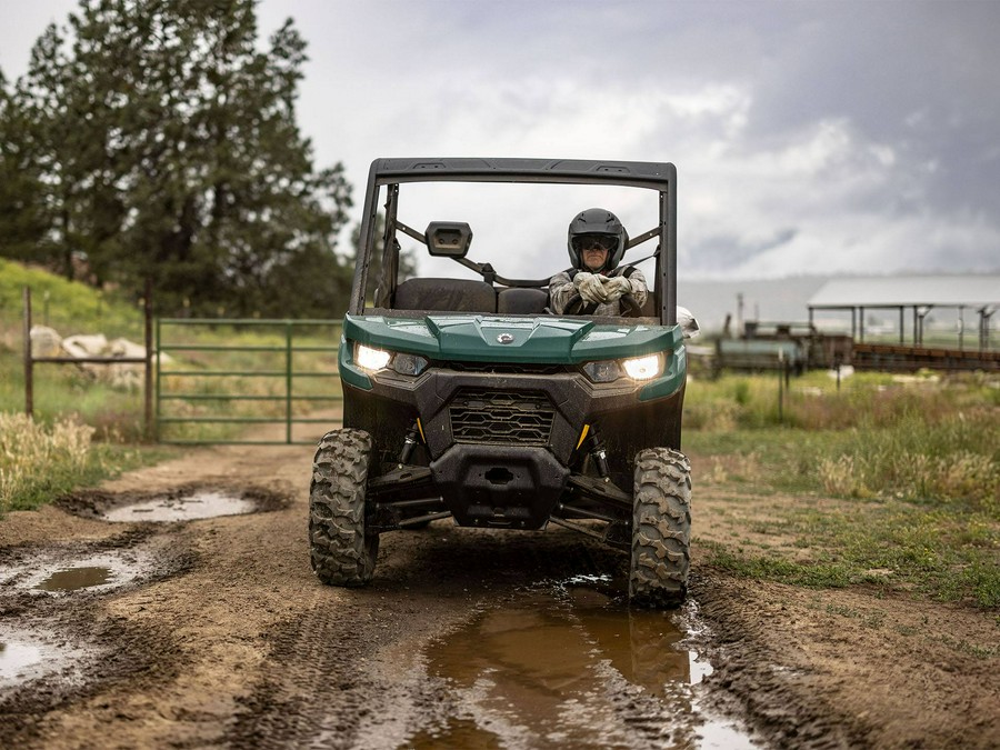 2025 Can-Am™ Defender DPS HD7