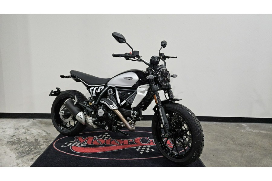 2024 Ducati 800 ICON Demo