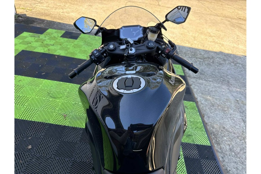 2026 Kawasaki NINJA ZX-6R ABS