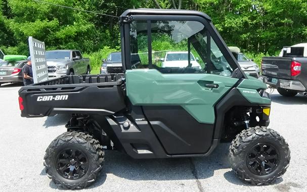 2026 Can-Am Defender DPS CAB