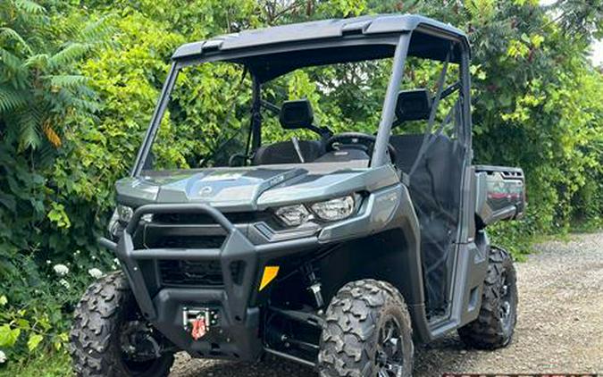 2024 Can-Am Defender XT HD9