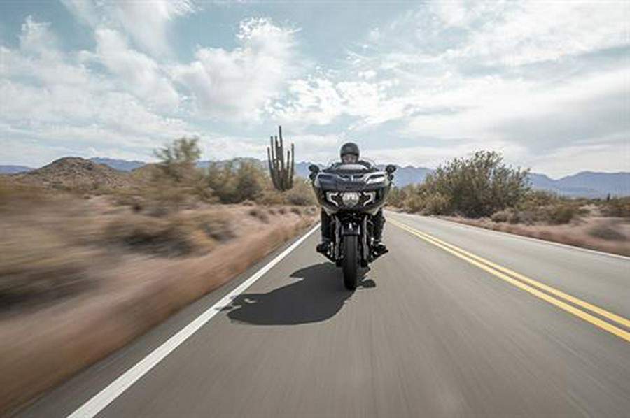 2020 Indian Motorcycle Challenger® Dark Horse®