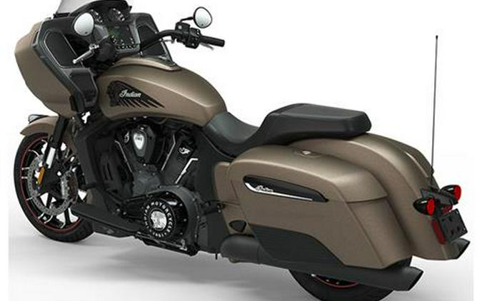 2020 Indian Motorcycle Challenger® Dark Horse®