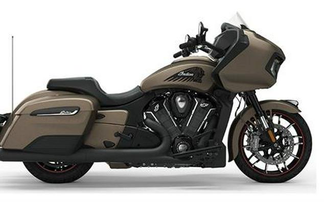 2020 Indian Motorcycle Challenger® Dark Horse®