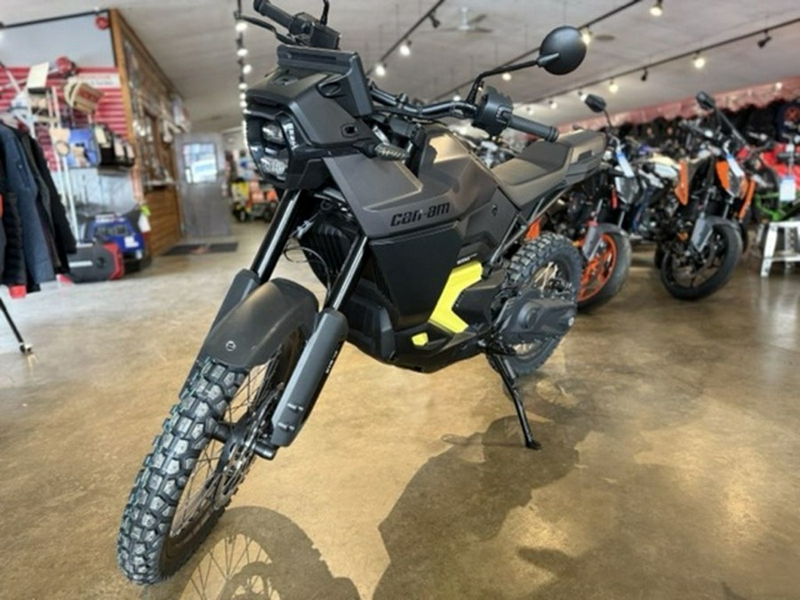 2025 Can-Am Origin Carbon Black