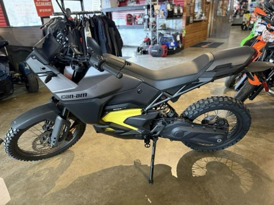 2025 Can-Am Origin Carbon Black