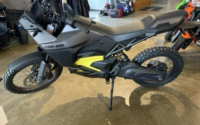 2025 Can-Am Origin Carbon Black