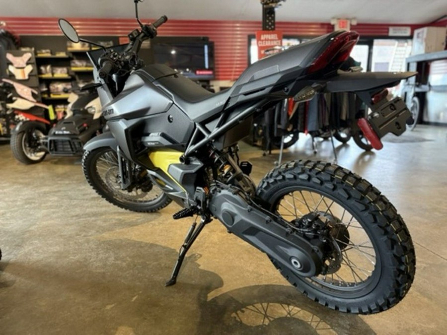 2025 Can-Am Origin Carbon Black