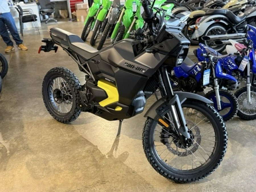 2025 Can-Am Origin Carbon Black