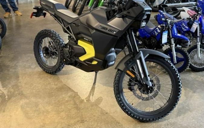 2025 Can-Am Origin Carbon Black