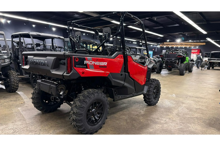 2025 Honda Pioneer 1000 Deluxe