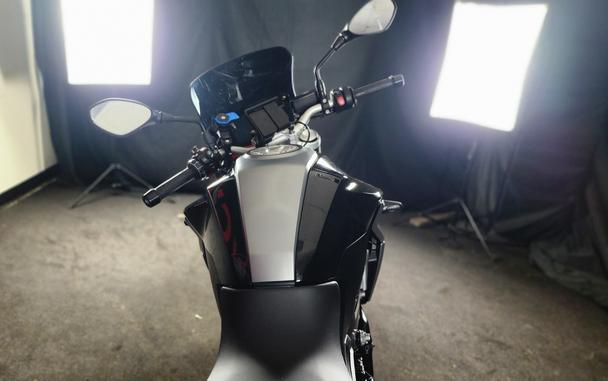 2022 BMW F 900 R - FF33136