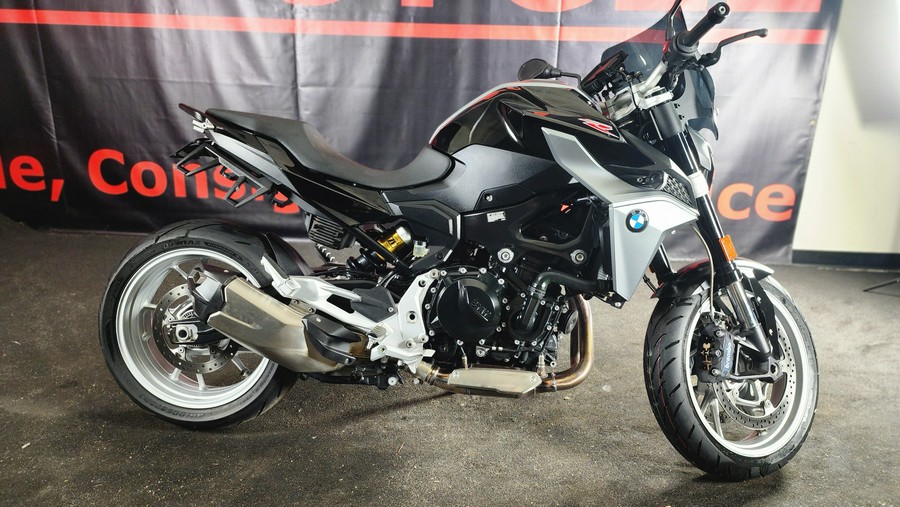 2022 BMW F 900 R - FF33136