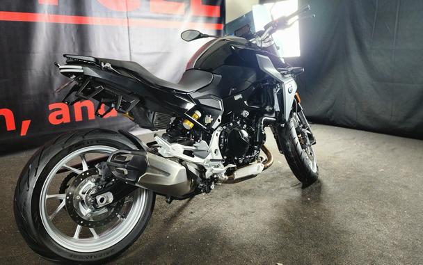 2022 BMW F 900 R - FF33136