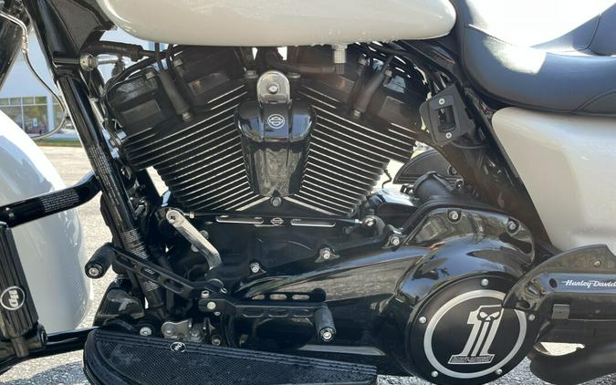 FLHXS 2017 Street Glide Special