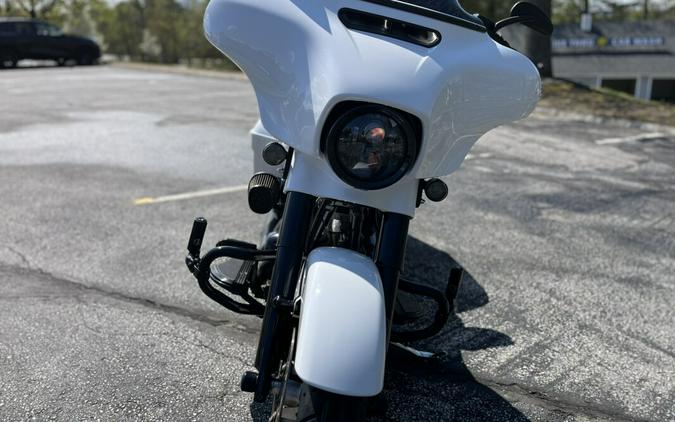 FLHXS 2017 Street Glide Special