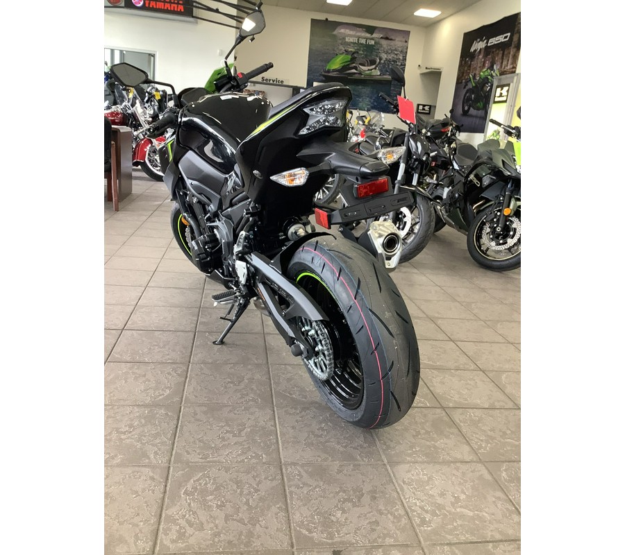 2024 Kawasaki Z900 ABS