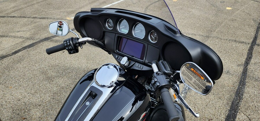 2024 Harley-Davidson® Tri Glide® Ultra FLHTCUTG