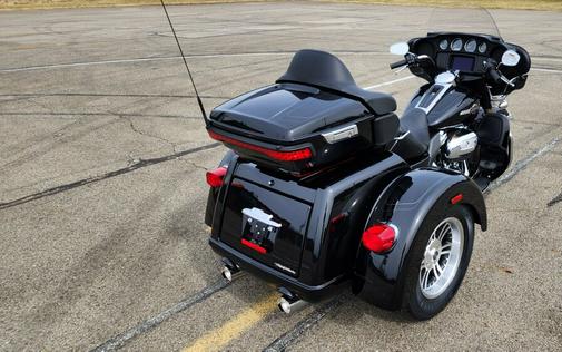 2024 Harley-Davidson® Tri Glide® Ultra FLHTCUTG