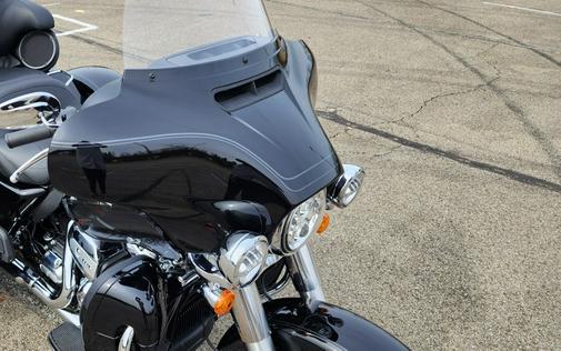 2024 Harley-Davidson® Tri Glide® Ultra FLHTCUTG