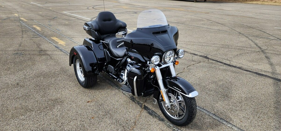 2024 Harley-Davidson® Tri Glide® Ultra FLHTCUTG