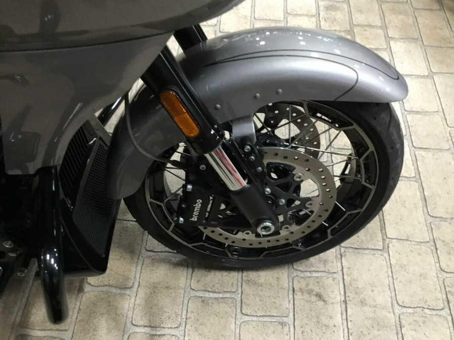 2023 Harley-Davidson® CVO™ Road Glide® Dark Platinum w/Pinstripe