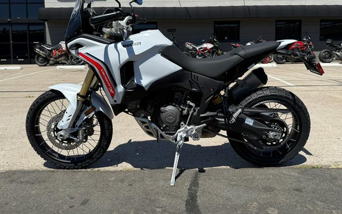 2027 Ducati DESERT X V2
