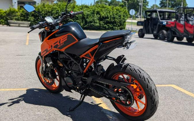 2023 KTM Duke 200